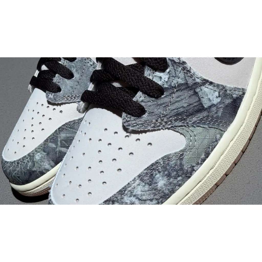 Air Jordan 1 Low OG Realtree Camo perforated toe box